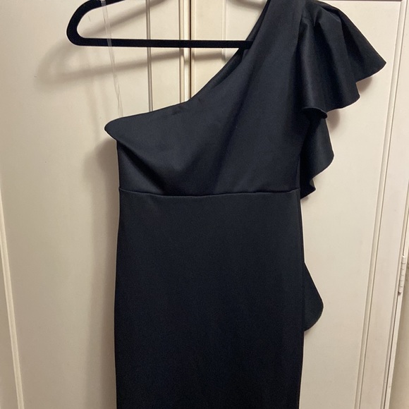 Black gown M - Picture 9 of 10